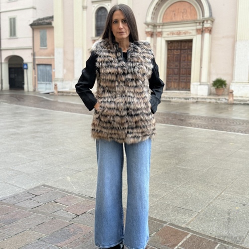 glbc5671-rac-72-cm-gilet-in-raccoon-naturale-con-fondo-nero-9478